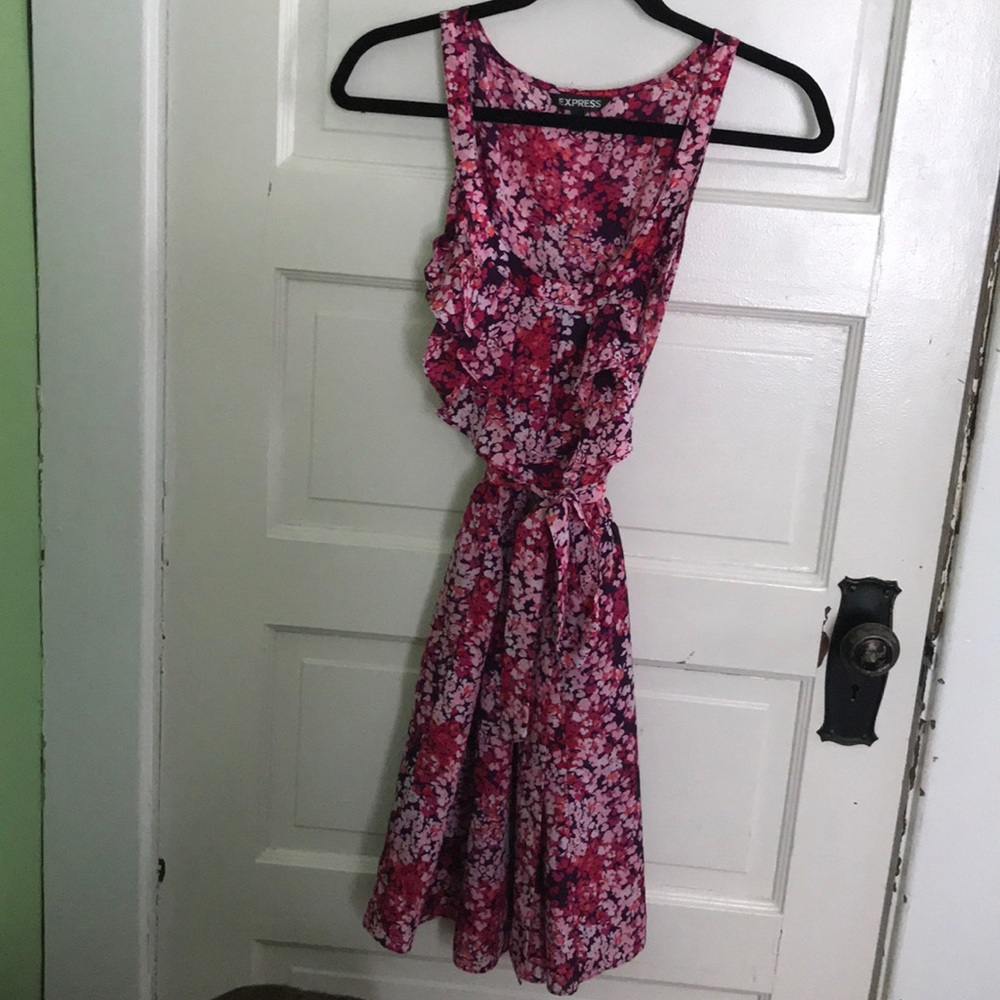 Express Floral Dress Size L